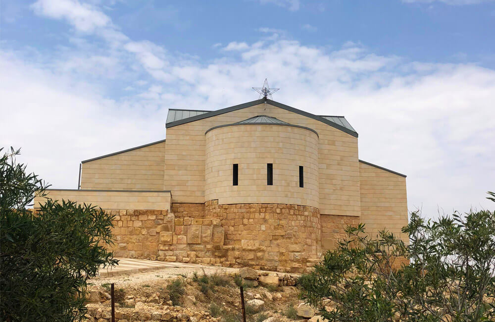Memorial Church of Moses church on Mount Nebo, Jordan – By Lindsay Nieminem from Carpe Diem our way