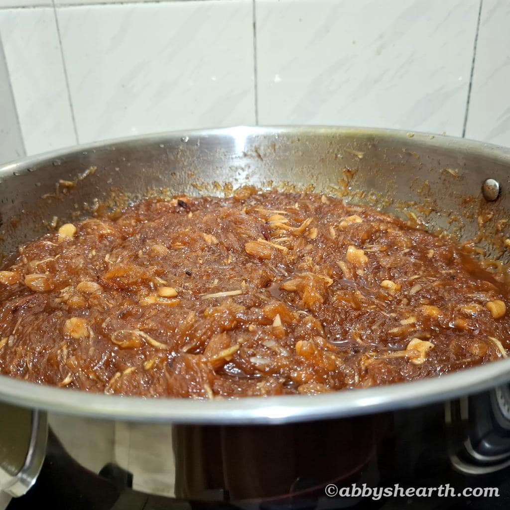 Chunda in pot - version with extra long thin strands.