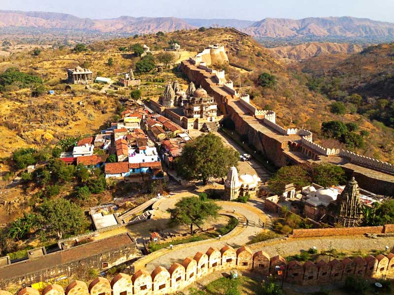 Kumbhalgarh view from fort of walls - Pic by James from Travel Collecting