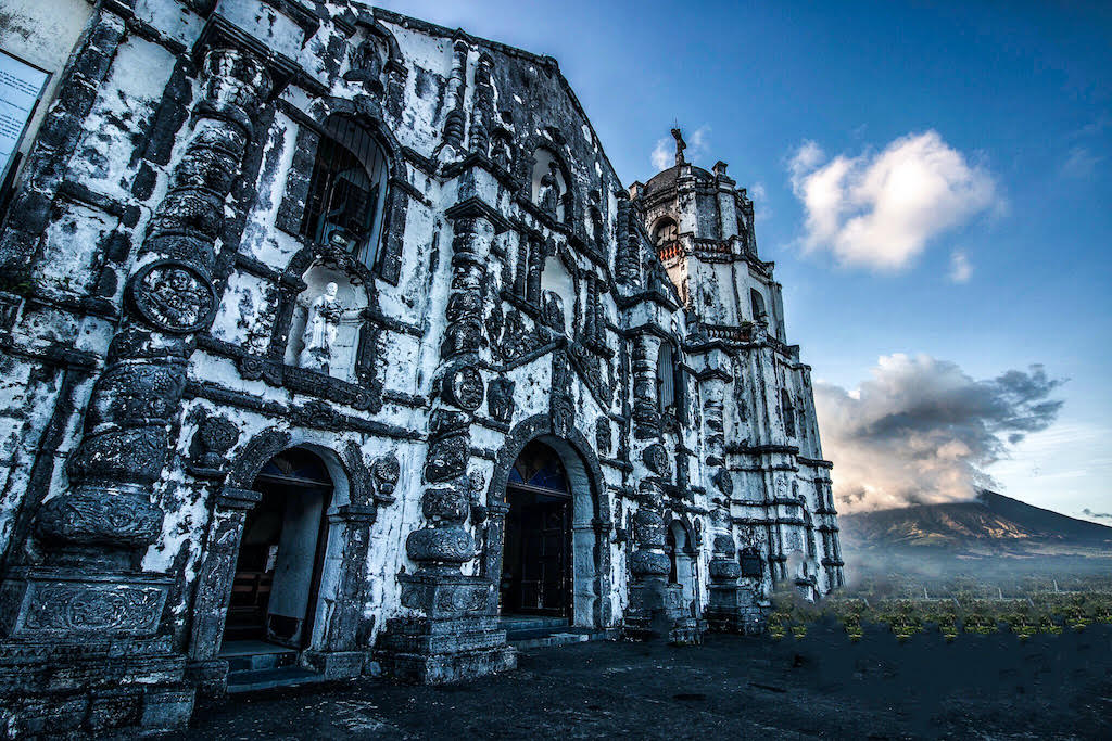 Daraga Church in Legazpi, Philippines - By Roshni from The Wanderlust Within