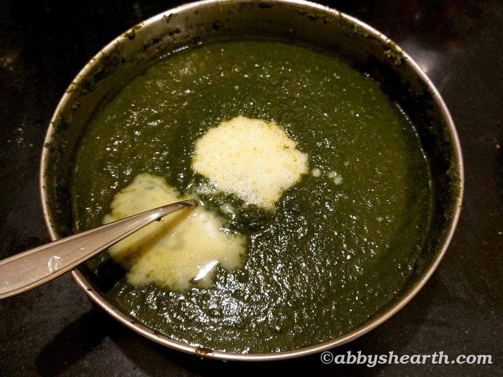Beat the eggs and add to the chutney.