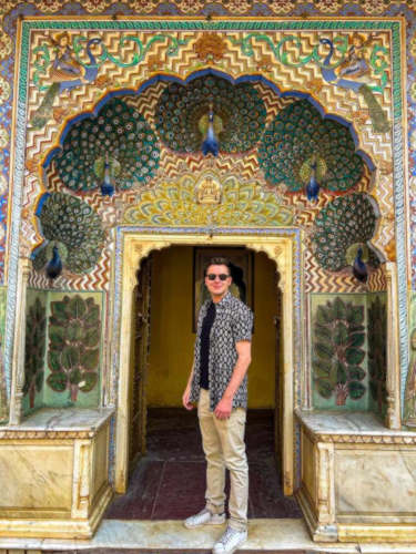 British man in Jaipuri palace.