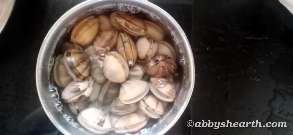 Cockles in a pot of water.