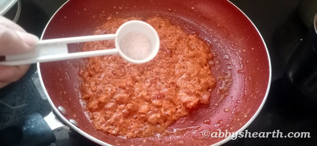 Add salt to the cooking masala.