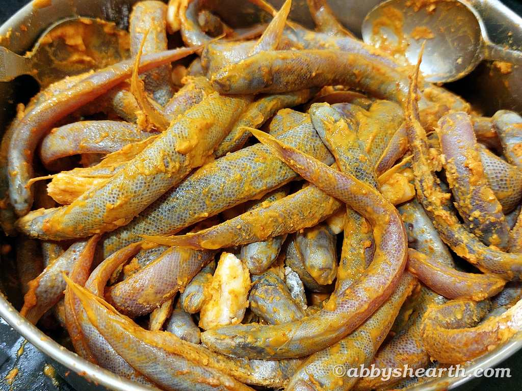 Kalenta fish coated with spices and rice flour.